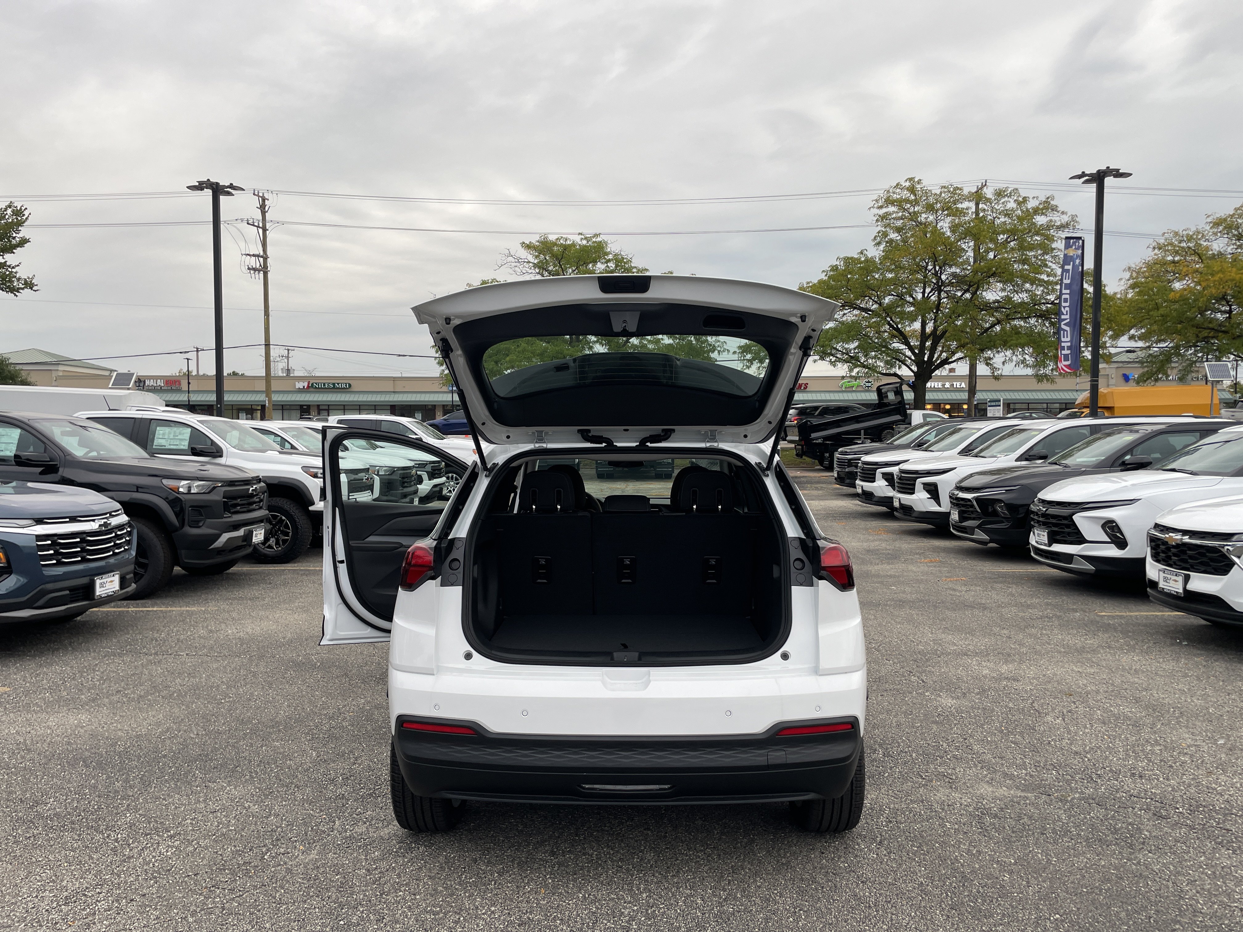 New 2027 Chevrolet Bolt LT w/ Comfort Package FWD image 10