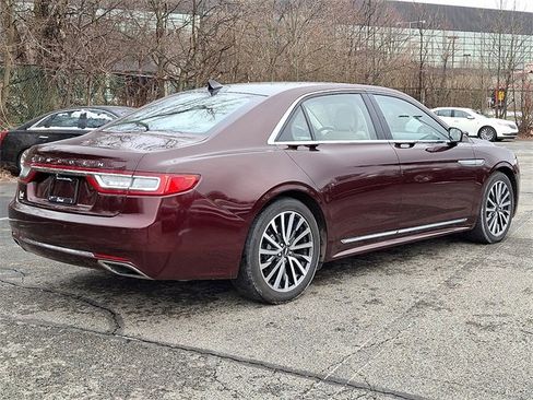 Used 2018 Lincoln Continental Select w/ Continental Climate Package image 6