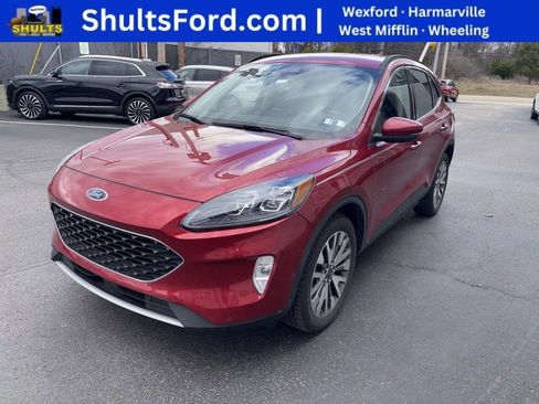 Used 2020 Ford Escape Titanium image 1