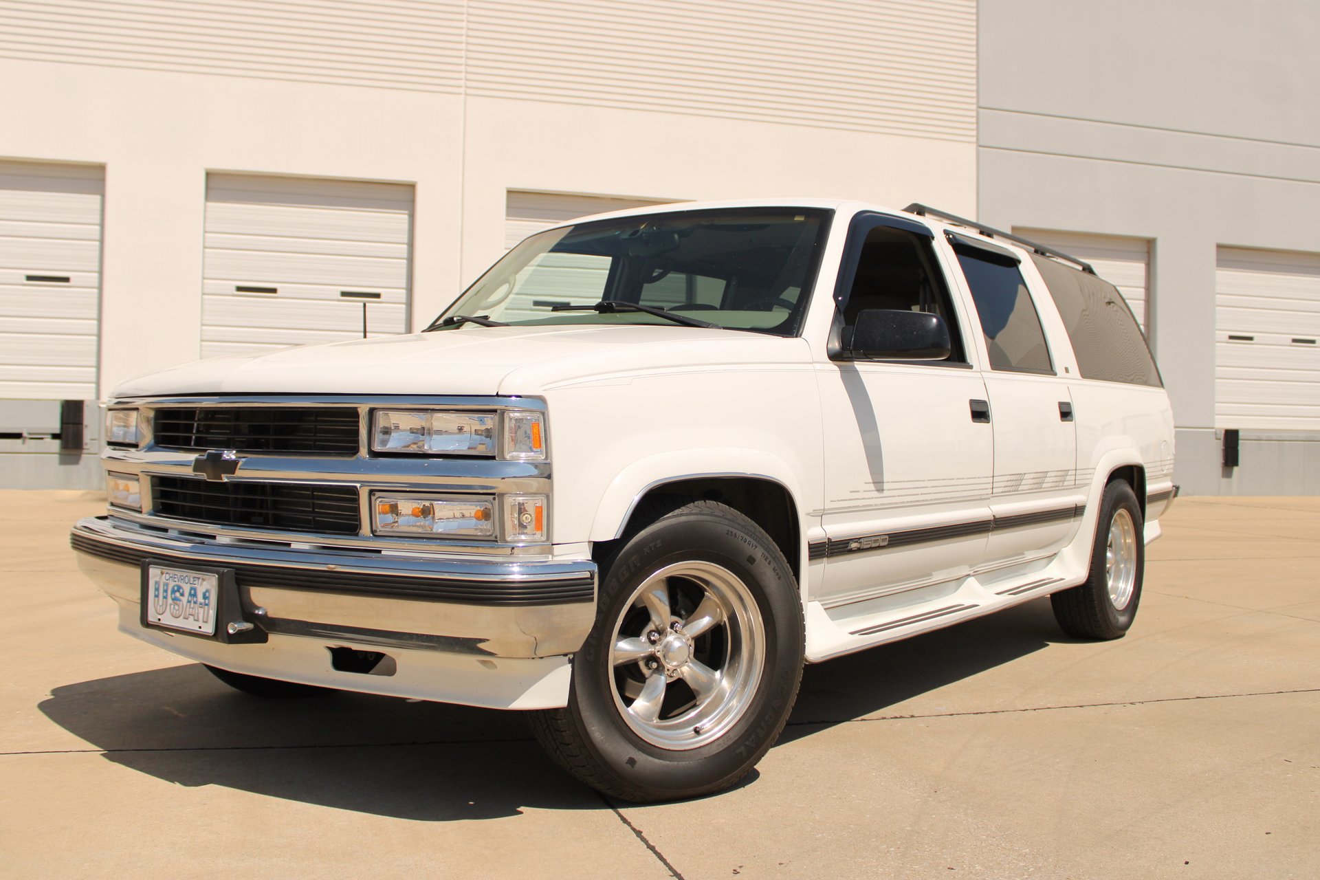 Used 1997 Chevrolet Suburban 2WD w/ Preferred Equipment Group 3 image 3