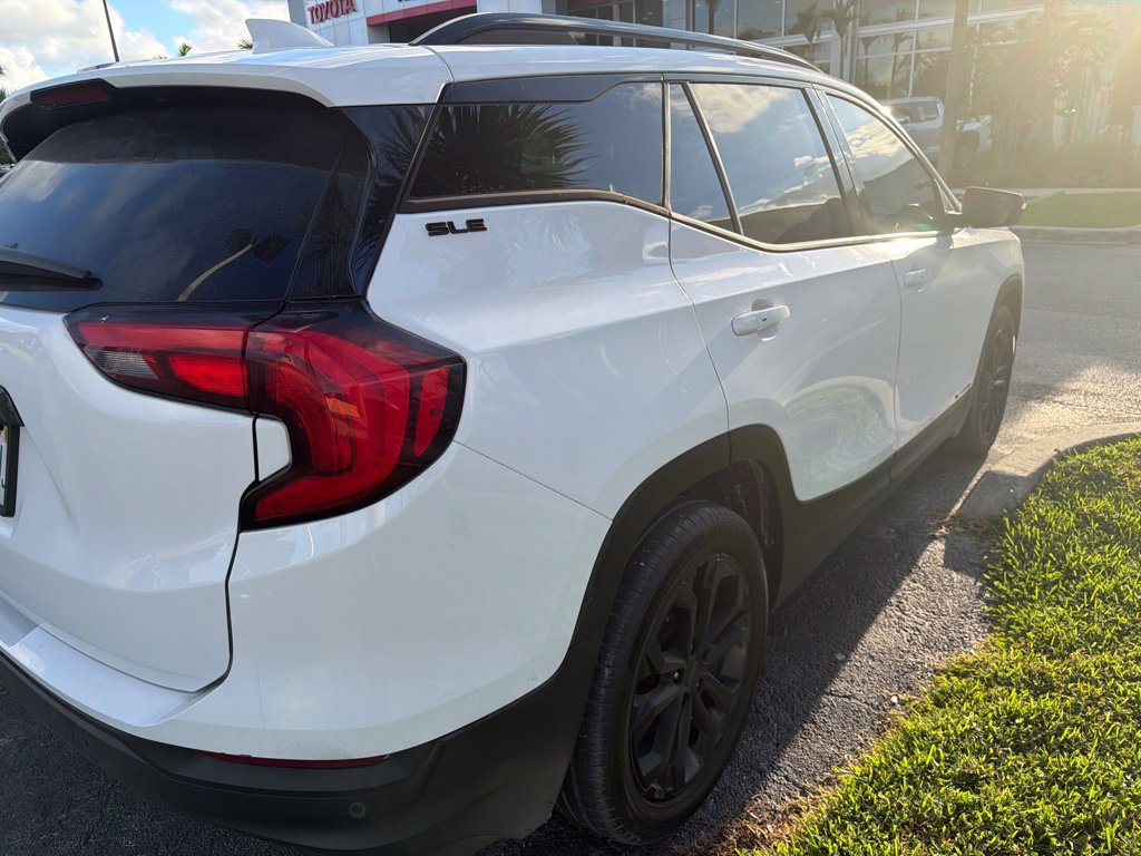 Used 2020 GMC Terrain SLE w/ Driver Convenience Package FWD image 6