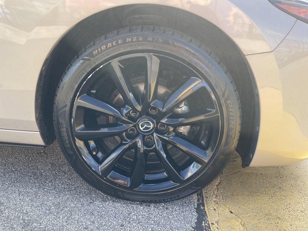 Used 2023 MAZDA MAZDA3 s FWD image 11