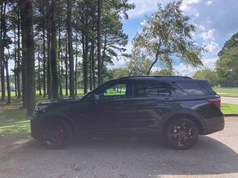 Used 2024 Ford Explorer ST w/ Equipment Group 401A image 6