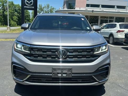 Used 2022 Volkswagen Atlas Cross Sport SEL R-Line AWD/4WD image 2