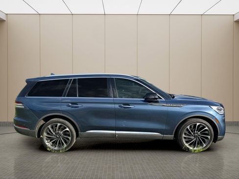 Used 2020 Lincoln Aviator Reserve w/ Equipment Group 202A AWD/4WD image 12