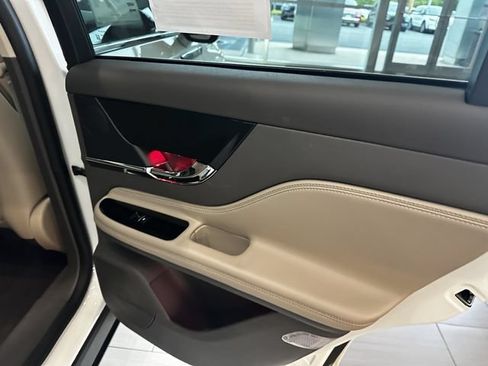 Certified 2024 Lincoln Corsair Grand Touring w/ Equipment Group 301A AWD/4WD image 39