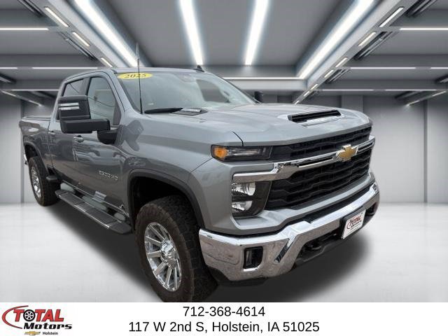Used 2025 Chevrolet Silverado 2500 LT w/ Convenience Package AWD/4WD image 2