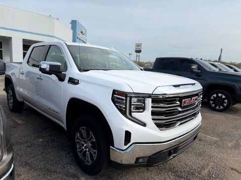 Used 2025 GMC Sierra 1500 Elevation image 6