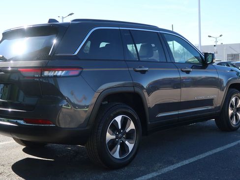 Used 2024 Jeep Grand Cherokee Limited 4xe image 15