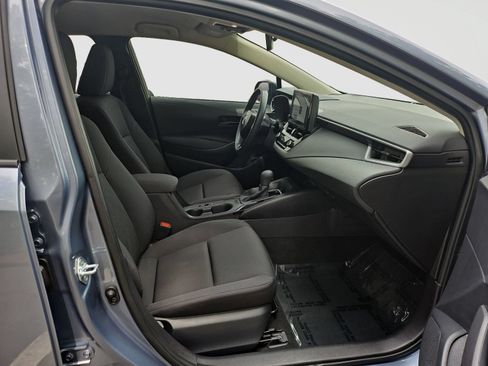 Used 2025 Toyota Corolla LE w/ Convenience Package FWD image 17