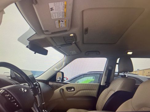 Used 2023 INFINITI QX80 Premium Select w/ Cargo Package image 11