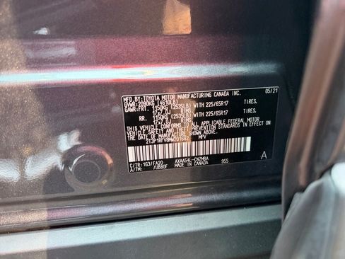 Used 2021 Toyota RAV4 XLE AWD/4WD image 36