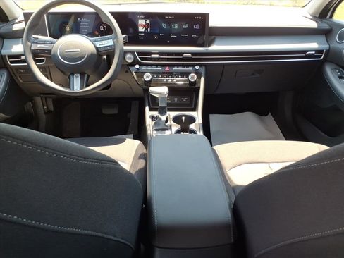 Used 2025 Hyundai Sonata SE FWD image 13
