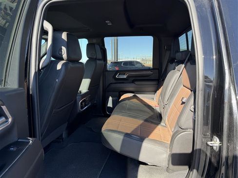 Used 2024 Chevrolet Silverado 3500 High Country w/ High Country Premium Package image 13