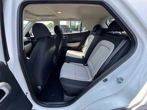 Certified 2026 Hyundai Venue SEL FWD image 9