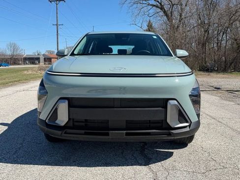 Certified 2026 Hyundai Kona SE image 5