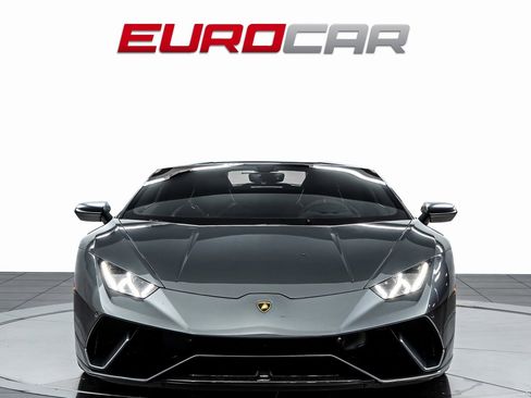 Used 2018 Lamborghini Huracan Performante image 8