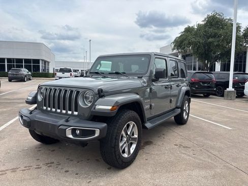 Used 2018 Jeep Wrangler Unlimited Sahara AWD/4WD image 1