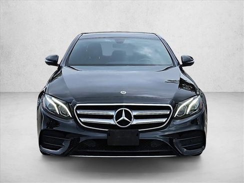 Used 2019 Mercedes-Benz E 300 image 2