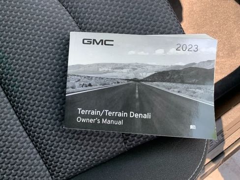 Certified 2023 GMC Terrain SLE w/ Elevation Edition AWD/4WD image 12