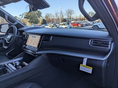 New 2026 Jeep Grand Wagoneer L Limited image 20