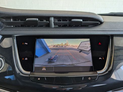 Used 2023 Cadillac XT6 Premium Luxury image 20