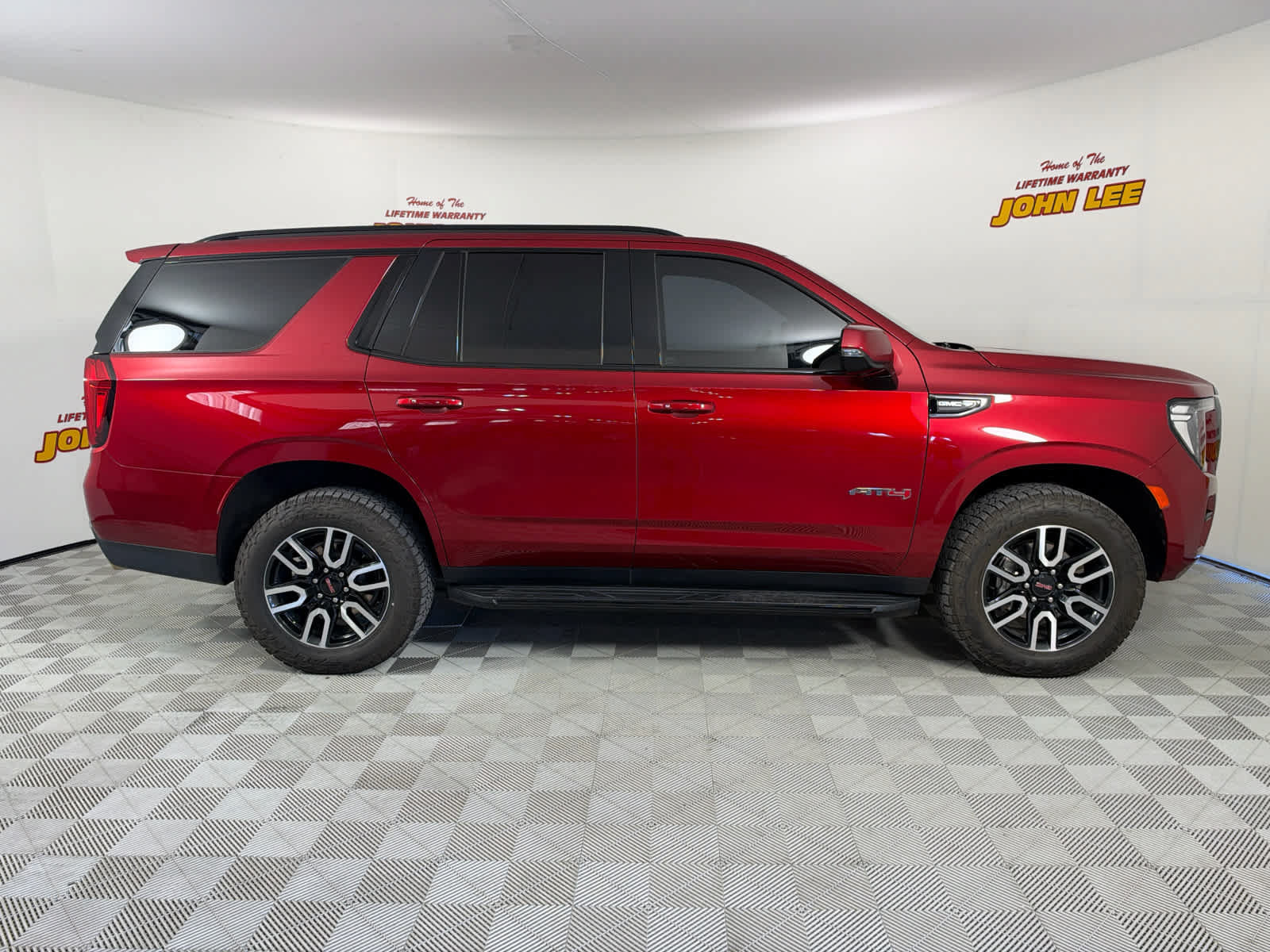 Used 2024 GMC Yukon AT4 AWD/4WD image 7