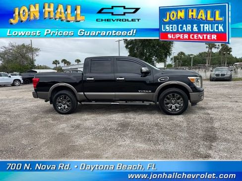 Used 2017 Nissan Titan Platinum Reserve image 16