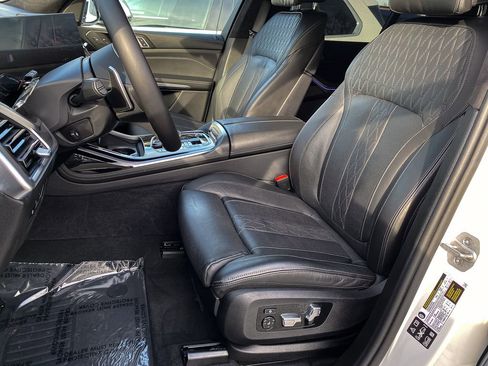 Certified 2025 BMW X7 M60i w/ Executive Package image 19
