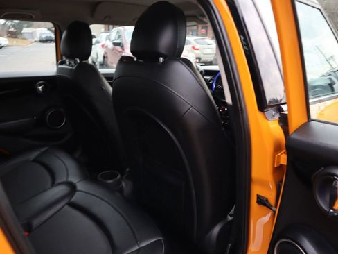 Used 2015 MINI Cooper S image 18