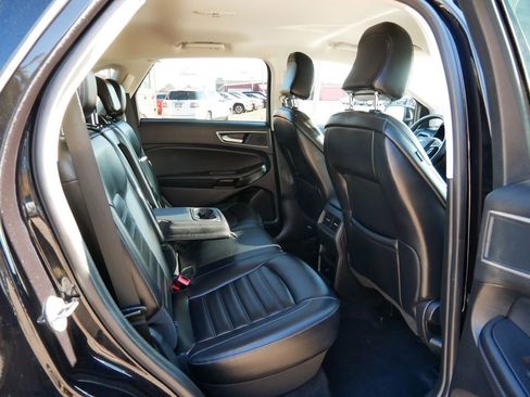 Certified 2024 Ford Edge SEL image 9