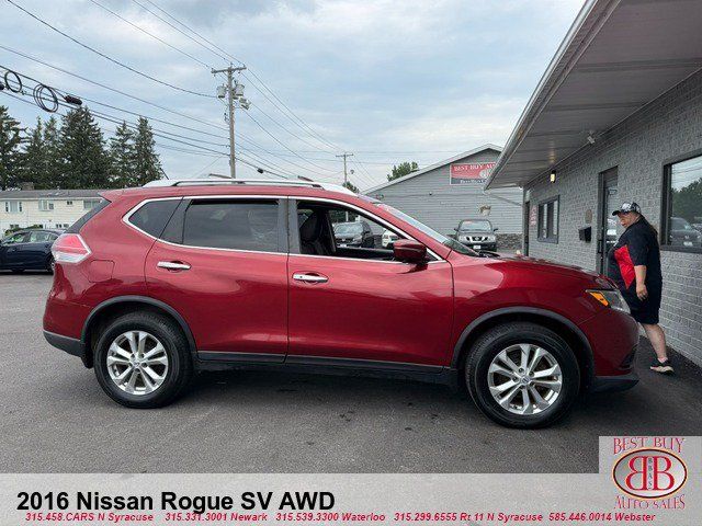 Used 2016 Nissan Rogue SV w/ SV Premium Package AWD/4WD image 2