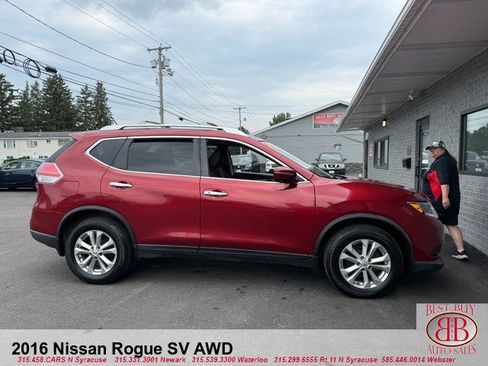 Used 2016 Nissan Rogue SV w/ SV Premium Package AWD/4WD image 2