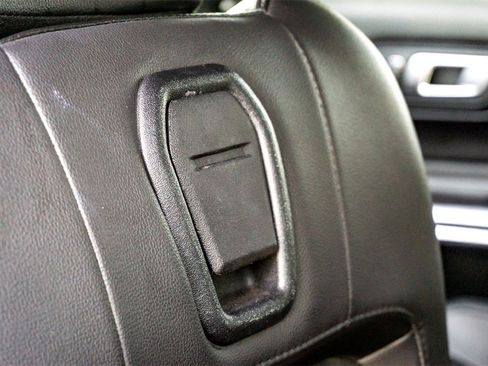 Used 2023 Ford Mustang Convertible image 27