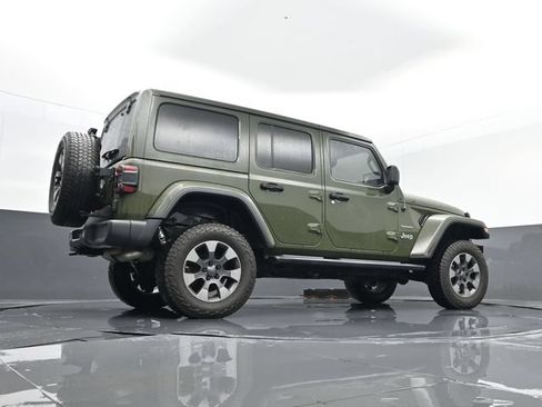 Used 2020 Jeep Wrangler Unlimited Sahara w/ Dual Top Group AWD/4WD image 25