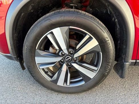 Used 2023 Nissan Rogue SL AWD/4WD image 13