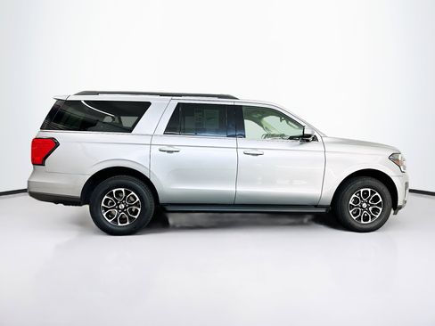 Used 2024 Ford Expedition Max XLT image 10