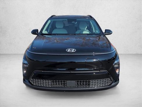 Certified 2024 Hyundai Kona SEL image 2