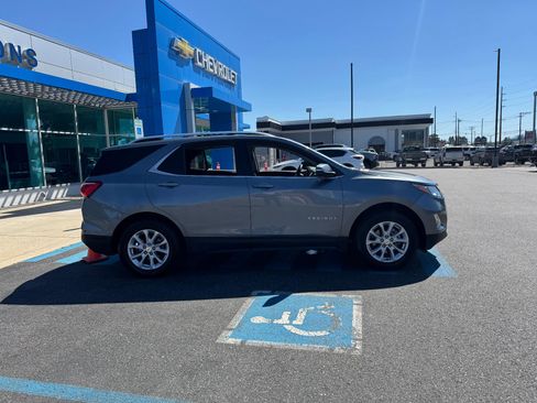 Used 2019 Chevrolet Equinox LT image 8