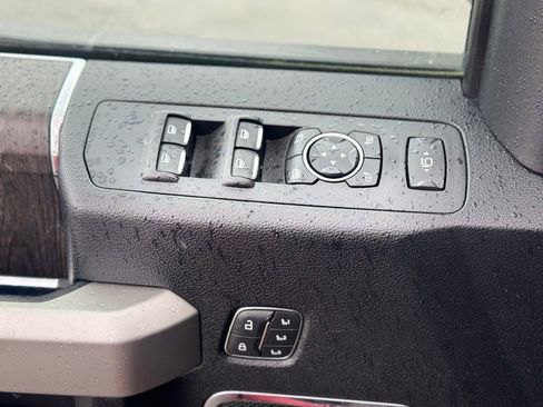 Used 2021 Ford F250 Lariat AWD/4WD image 21