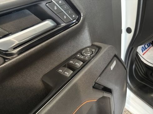 Used 2025 GMC Sierra 3500 AT4 w/ AT4 Premium Plus Package image 11