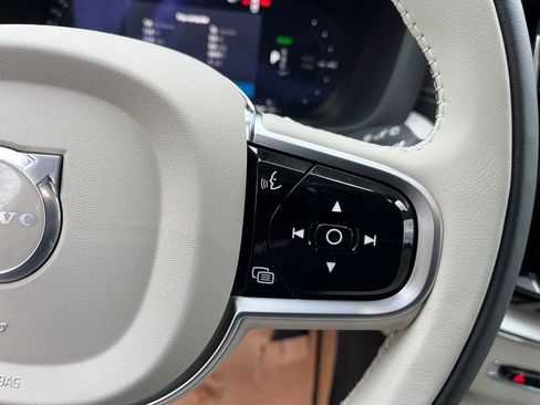 New 2026 Volvo XC60 T8 Ultra w/ Protection Package Premier AWD/4WD image 13