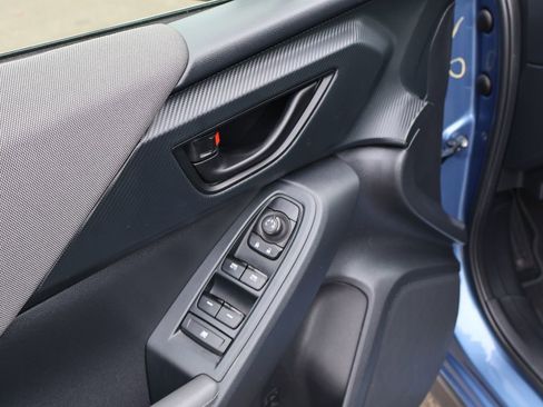 Used 2024 Subaru Crosstrek 2.0i Premium image 20