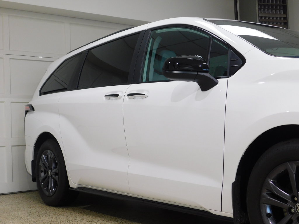 Used 2026 Toyota Sienna XSE AWD/4WD image 7