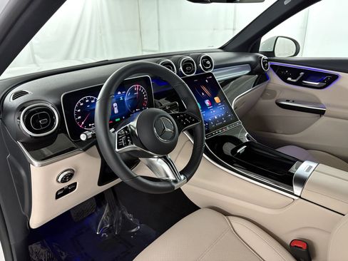 Certified 2025 Mercedes-Benz GLC 350e 4MATIC image 4