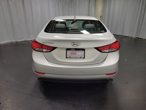 Used 2014 Hyundai Elantra SE w/ Option Group 02 FWD image 8