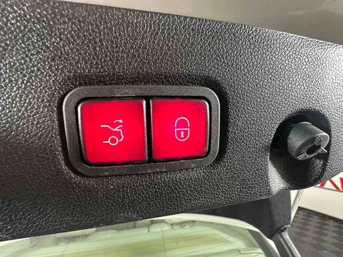 Used 2015 Mercedes-Benz CLS 400 image 23
