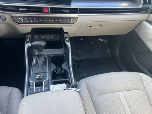Used 2025 Kia Sorento S FWD image 32