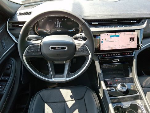 New 2026 Jeep Grand Cherokee Limited AWD/4WD image 7