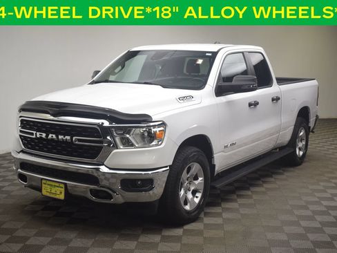 Used 2023 RAM 1500 Big Horn AWD/4WD image 3